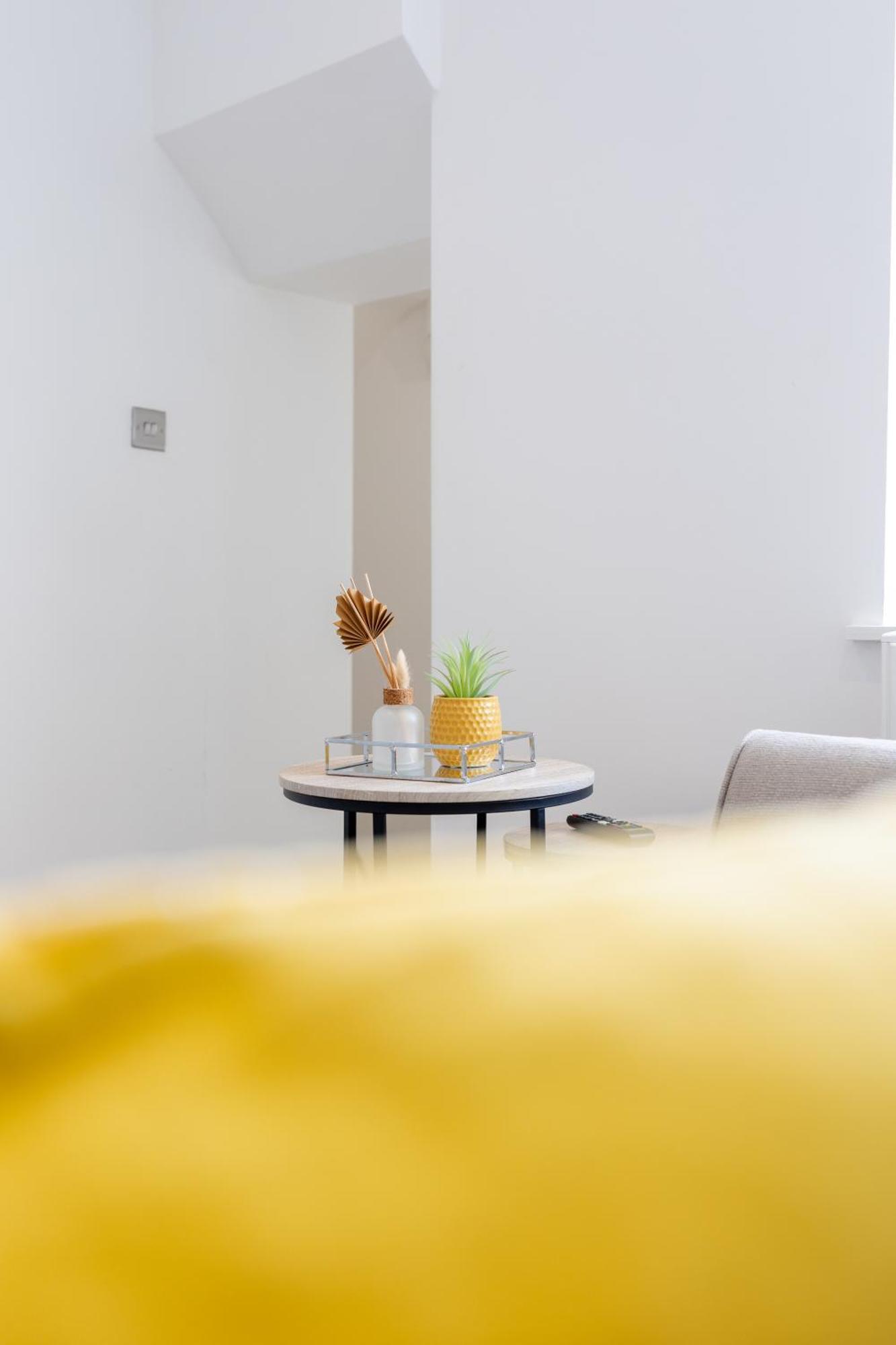 Boutique City Centre Apartments Cardiff Exterior foto